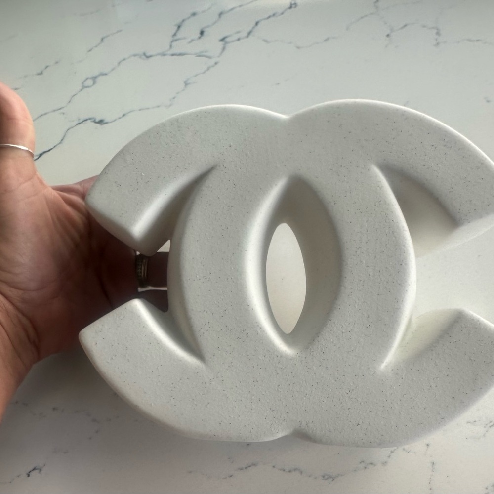 CC Sculpture Vase Holder